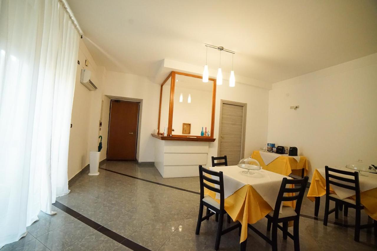 Central Home B&B 코센차 외부 사진